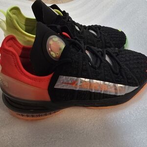 Nike LEBRON 18, Size 6y(GS) , Color Black,orange,yellow